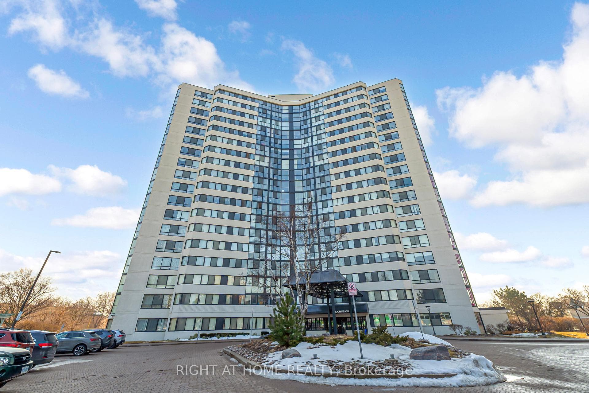 1360 Rathburn Road Unit 1507 - home for sale in Mississauga, Ontario