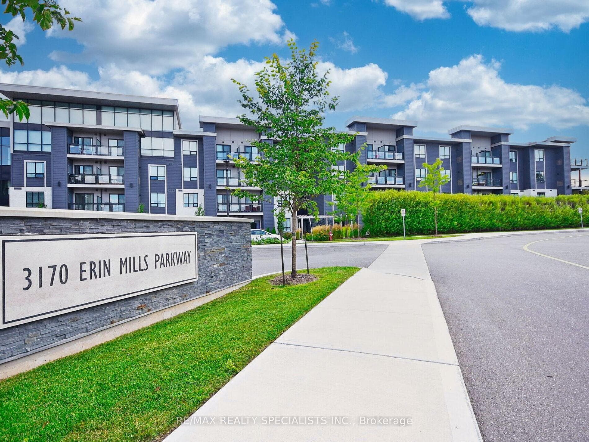 3170 Erin Mills Parkway Unit 131 - home for sale in Mississauga, Ontario