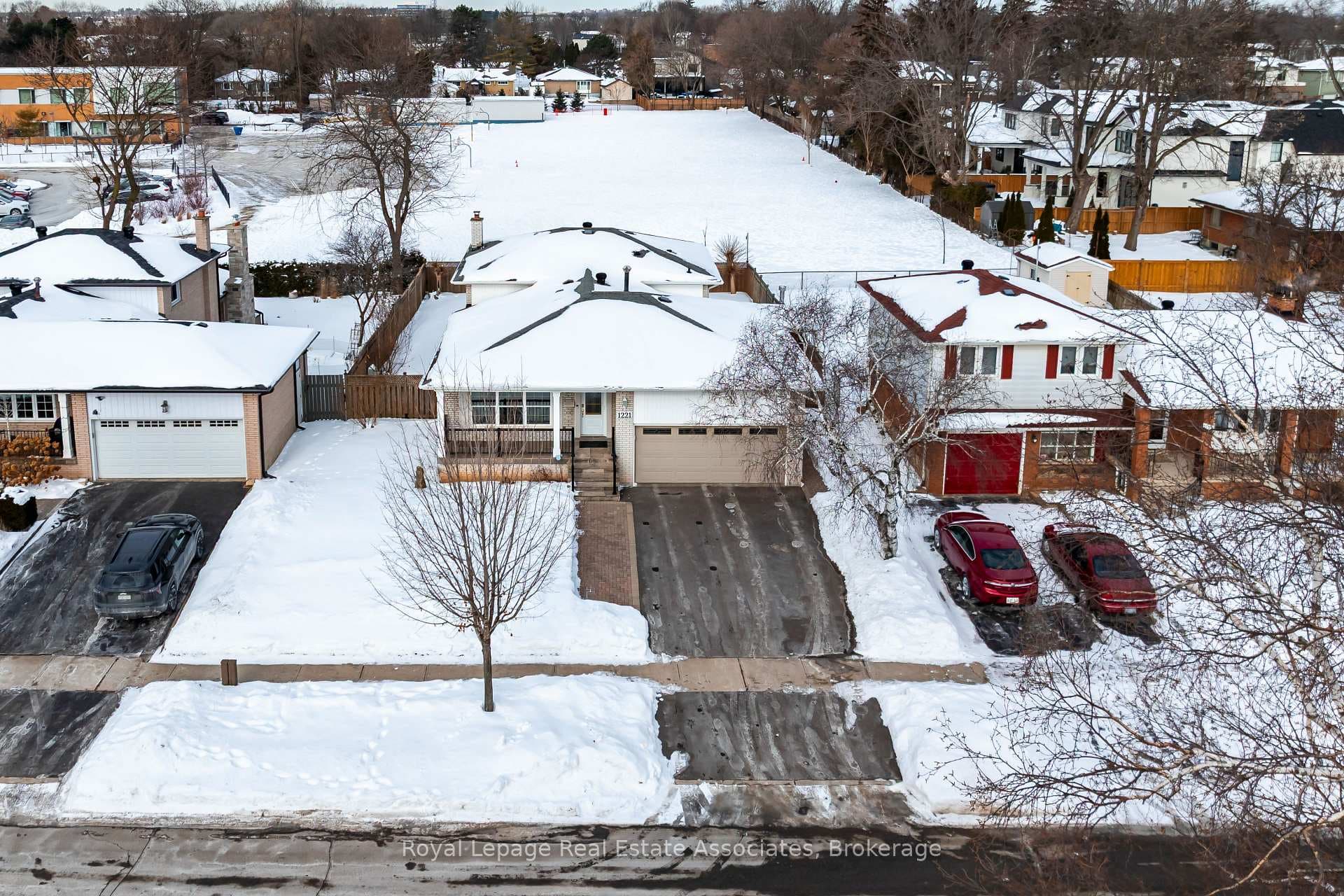 1221 Wood Place - home for sale in Oakville, Ontario