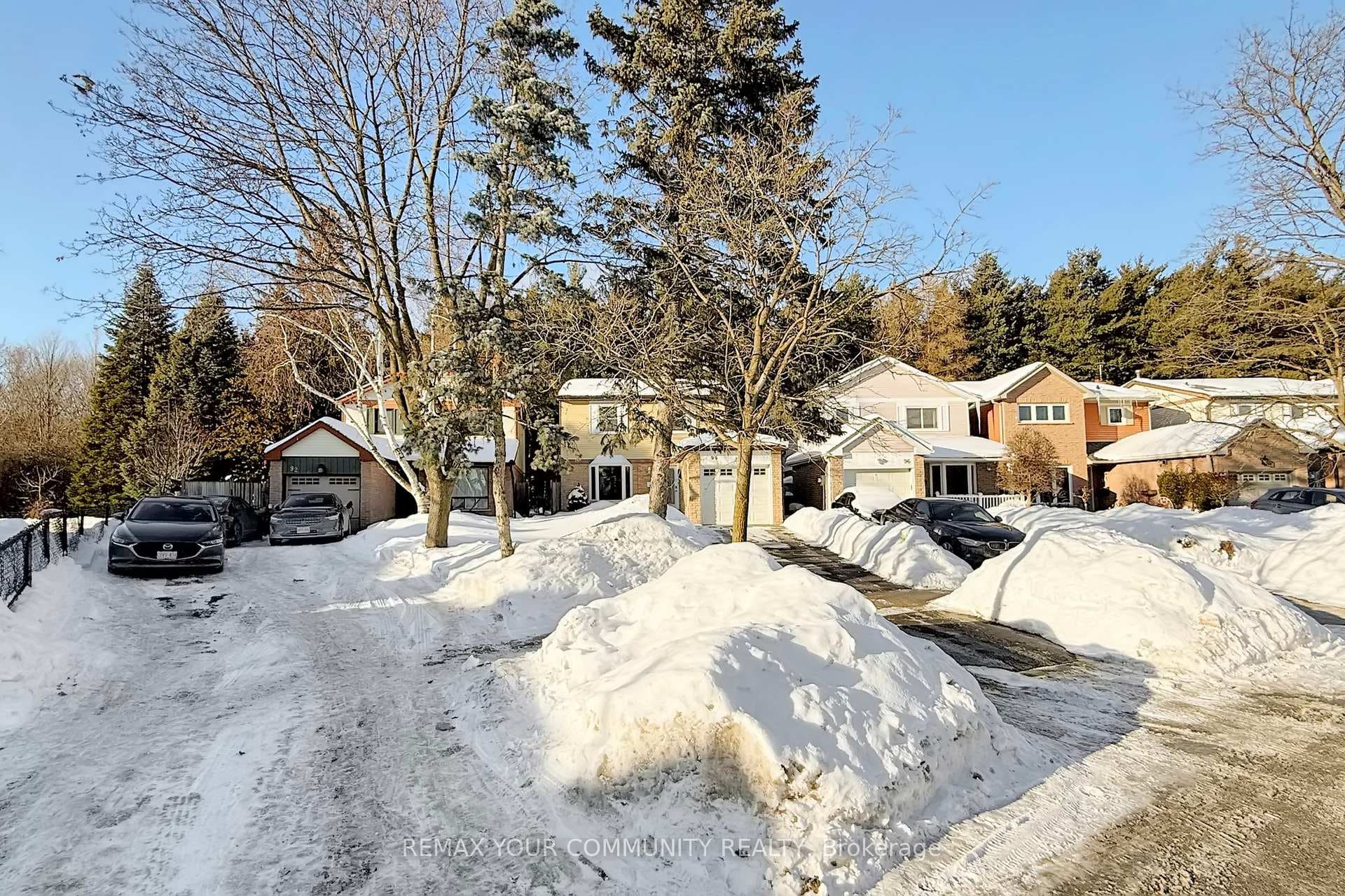 94 Rawling Crescent - home for sale in Brampton, Ontario