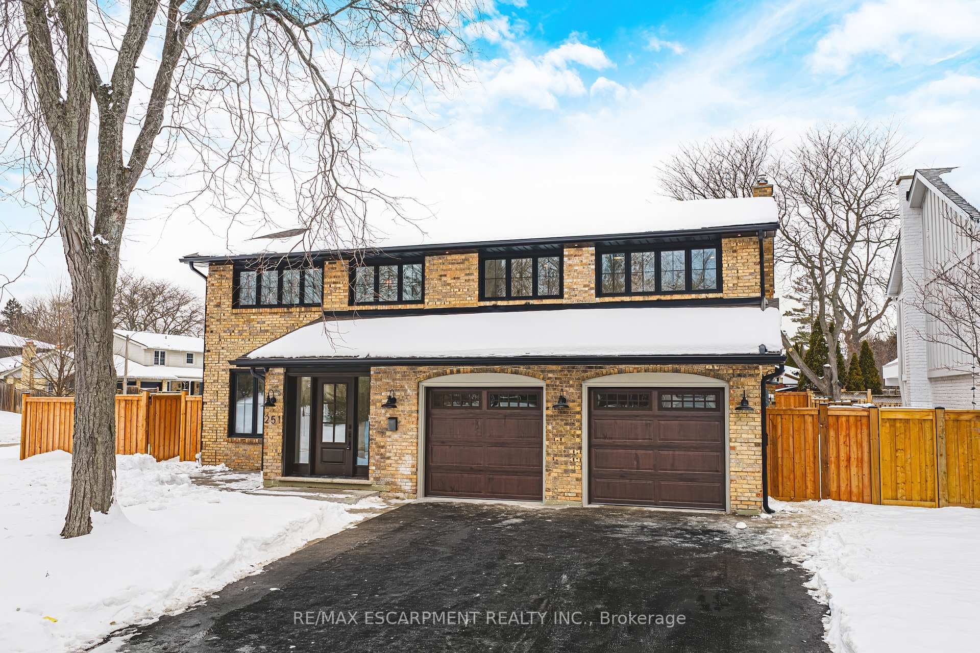 251 Glen Afton Drive - home for sale in Burlington, Ontario