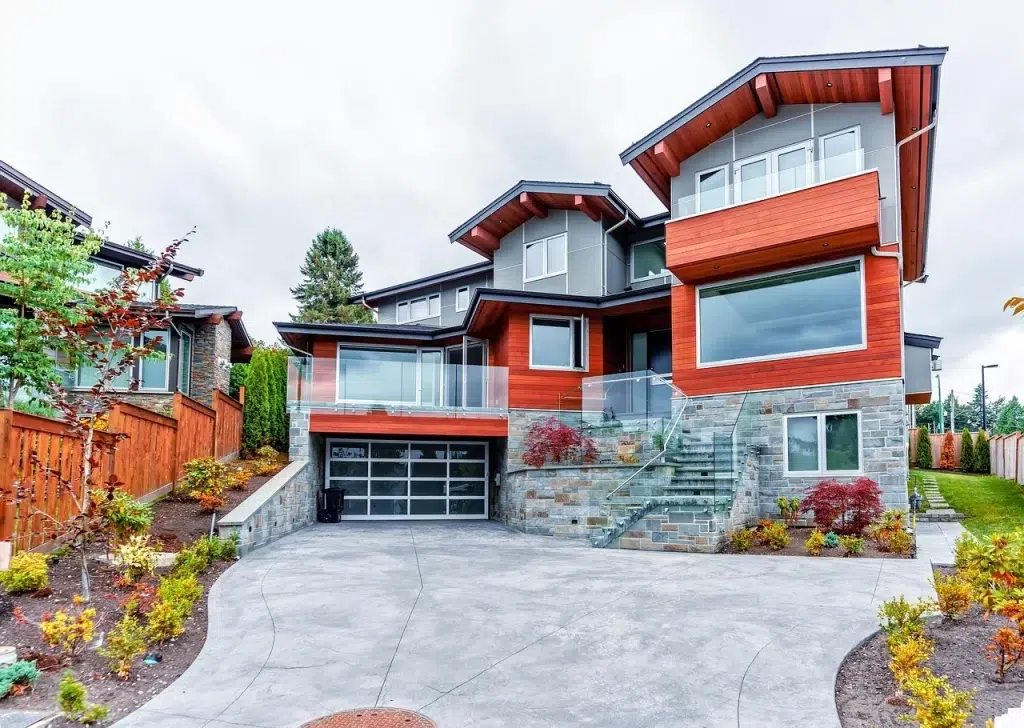 How Much Value Does a Garage Add to a Home