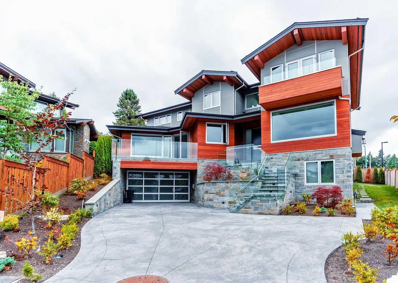 How Much Value Does a Garage Add to a Home